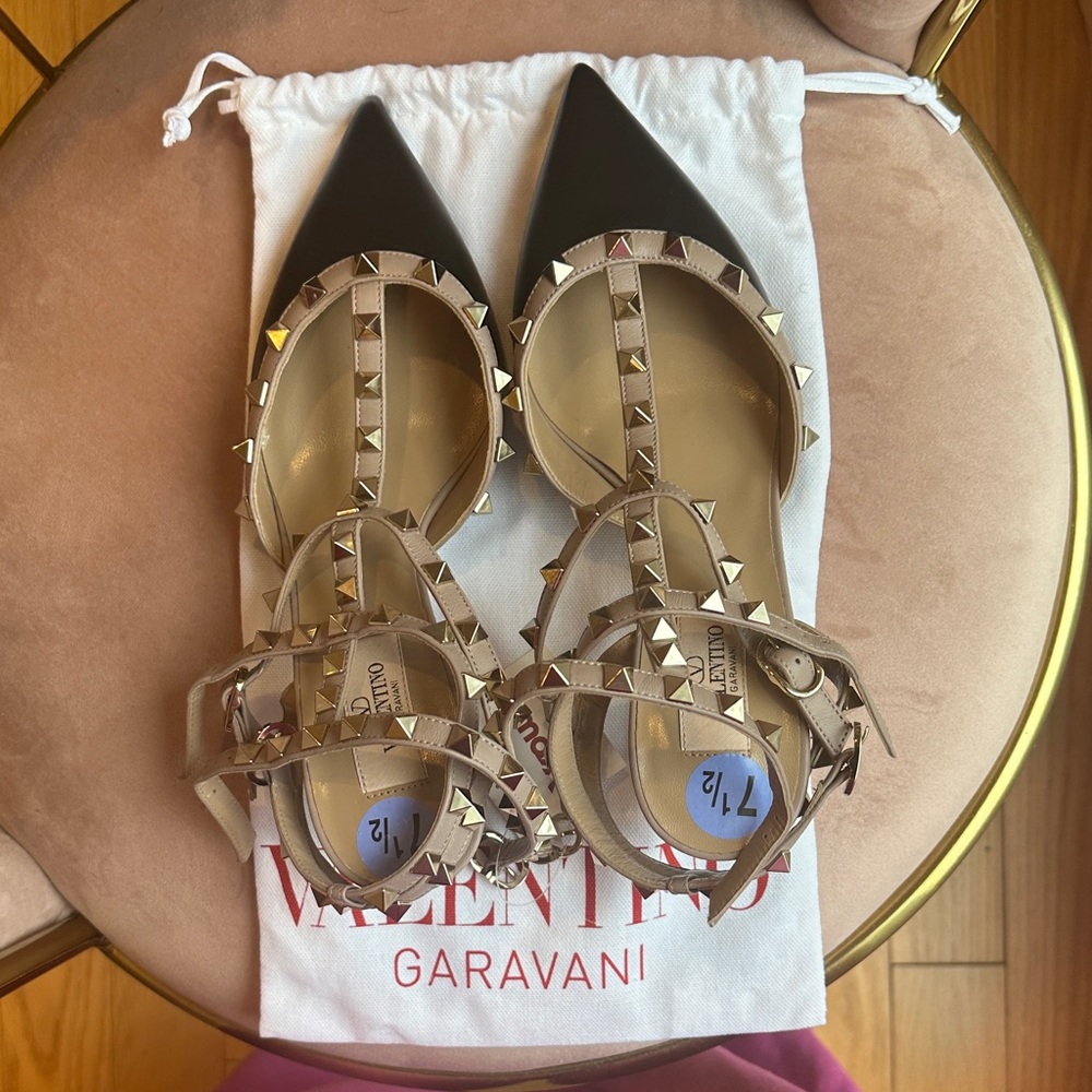 Valentino Garavani Black and Cream Rockstud Flats